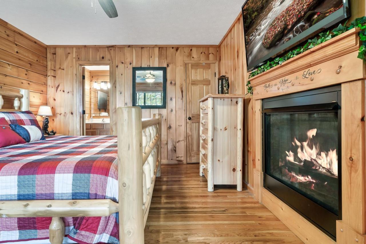 Lazy Bear Den Sevierville Exterior foto